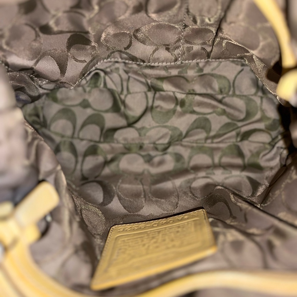 Vintage Coach #9326 Yellow Leather Shoulder Bag - Picture 11 of 12